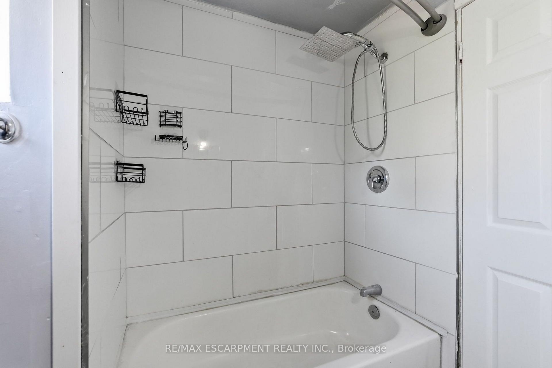 Photo 21 of 41 Barnesdale Avenue N, Hamilton, Stipley — HOMEH