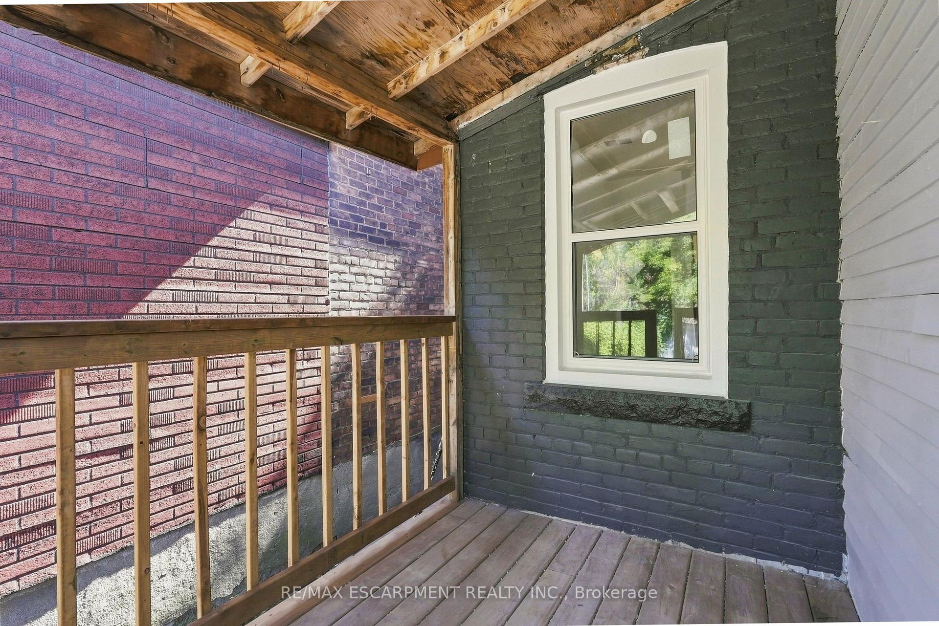 Photo 22 of 41 Barnesdale Avenue N, Hamilton, Stipley — HOMEH