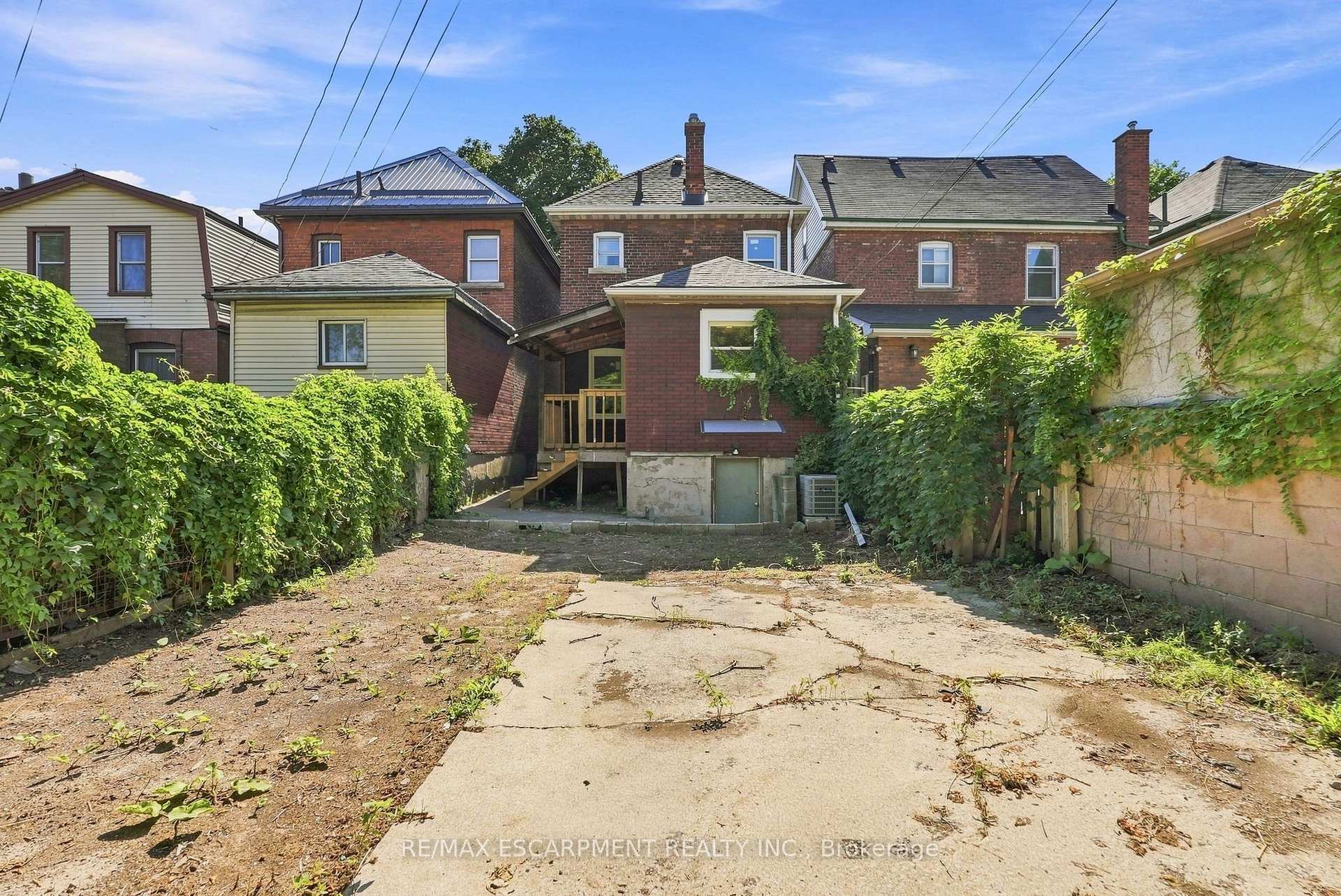 Photo 25 of 41 Barnesdale Avenue N, Hamilton, Stipley — HOMEH