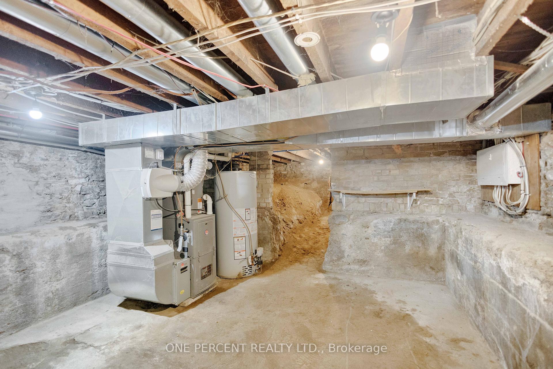 Photo 23 of 187 Drummond Street, Brantford, East Ward — HOMEH