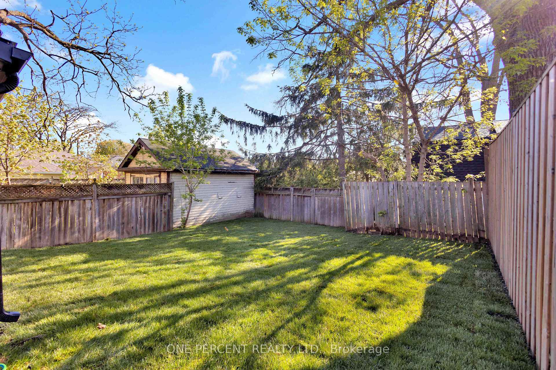 Photo 24 of 187 Drummond Street, Brantford, East Ward — HOMEH