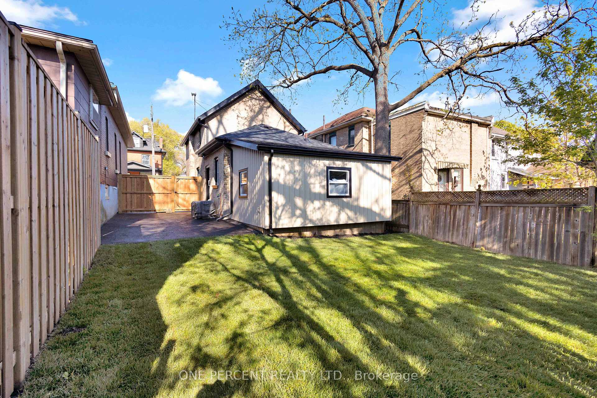 Photo 26 of 187 Drummond Street, Brantford, East Ward — HOMEH