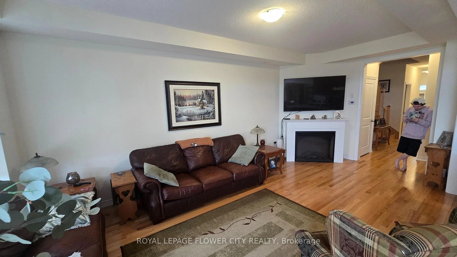 Photo 6 of 1241 Rexton Drive, Oshawa, Kedron — HOMEH