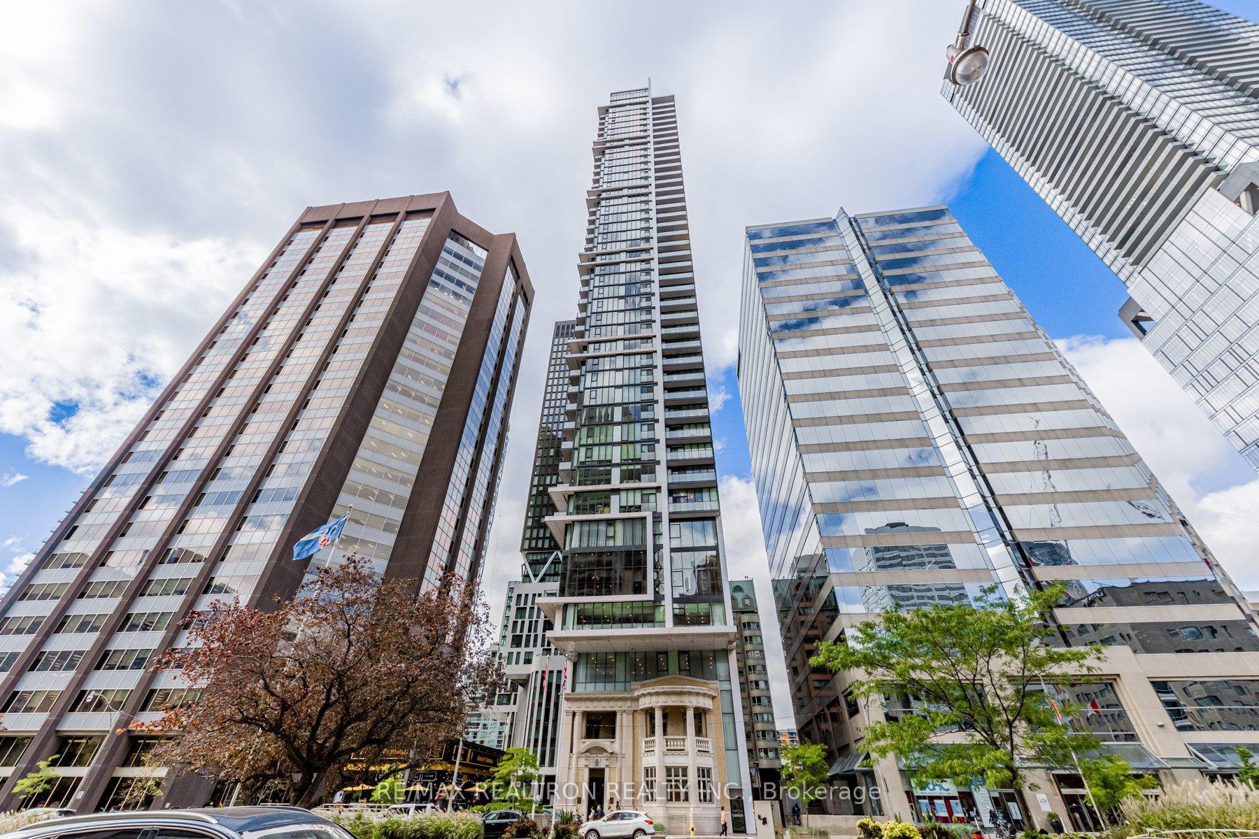 Photo 1 of Unit 905, 426 University Avenue, Toronto, Kensington-Chinatown — HOMEH