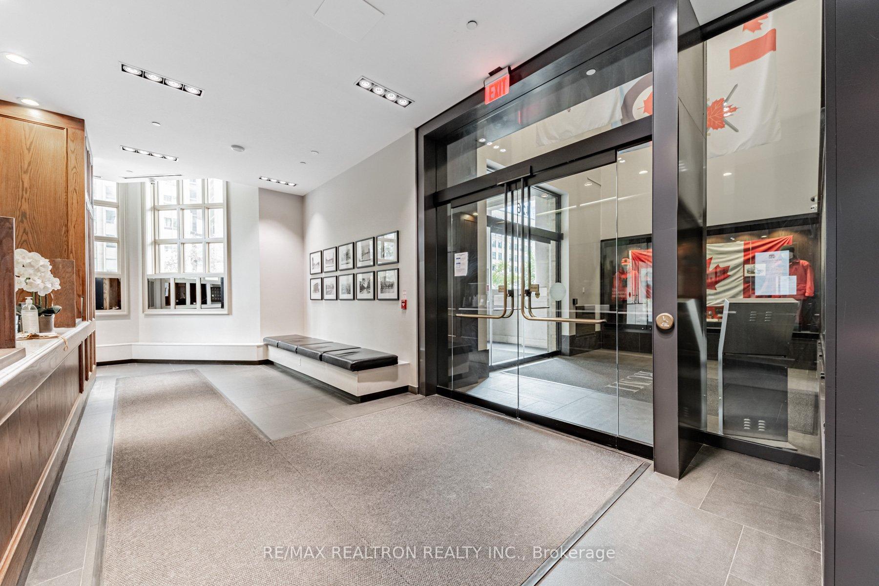 Photo 4 of Unit 905, 426 University Avenue, Toronto, Kensington-Chinatown — HOMEH