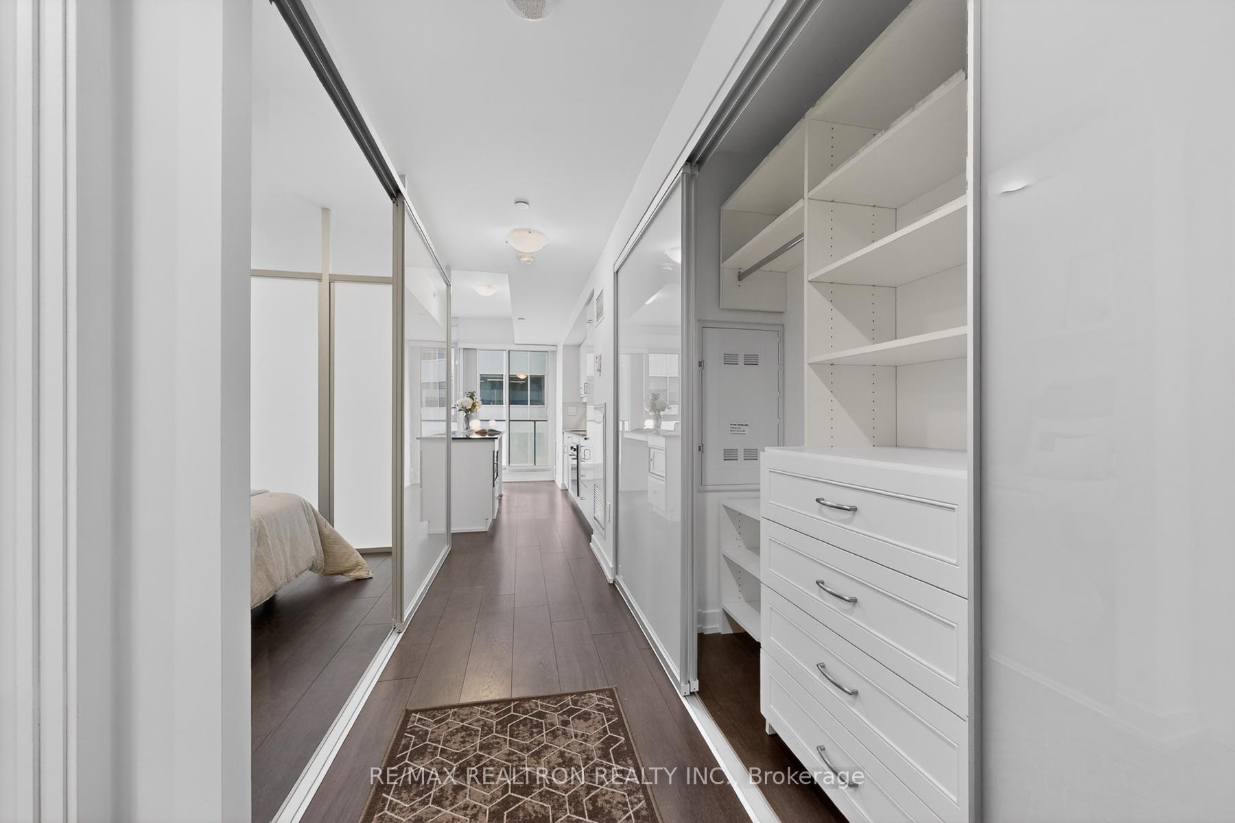 Photo 20 of Unit 905, 426 University Avenue, Toronto, Kensington-Chinatown — HOMEH