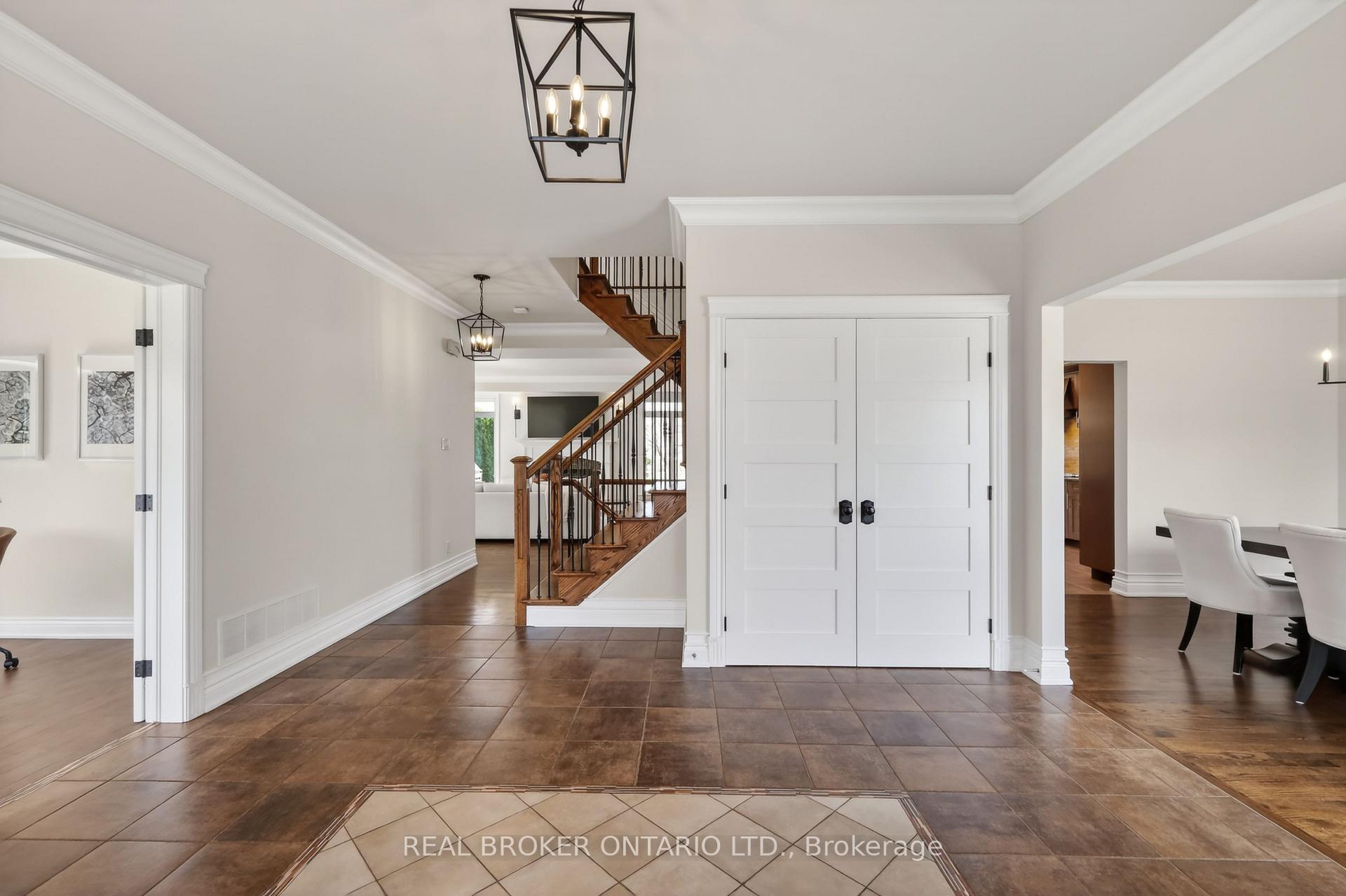 Photo 4 of 465 Lockmaster Crescent, Ottawa, Manotick Village & Manotick Estates — HOMEH