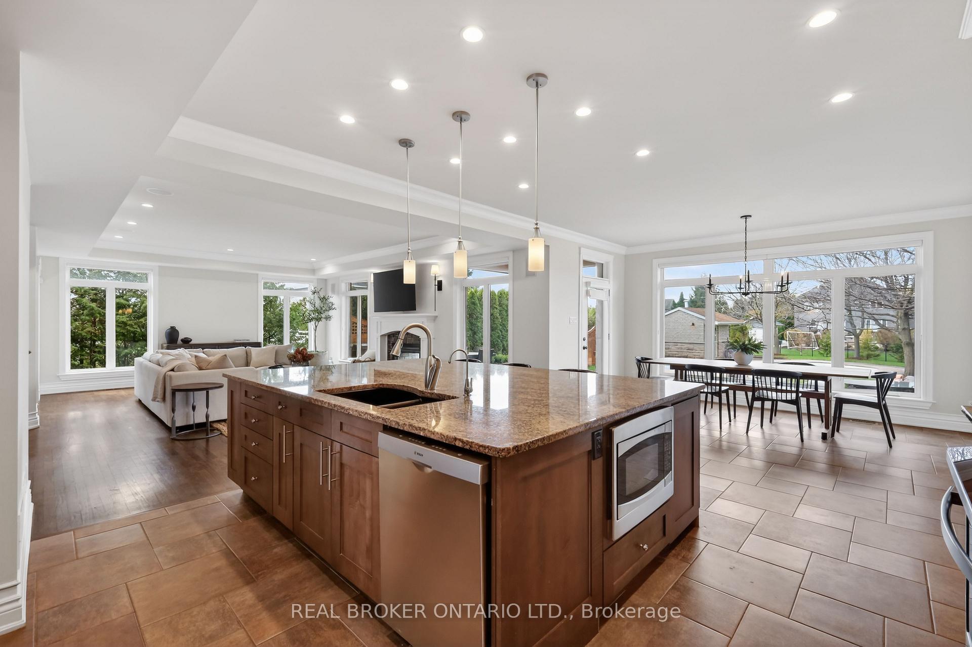 Photo 8 of 465 Lockmaster Crescent, Ottawa, Manotick Village & Manotick Estates — HOMEH