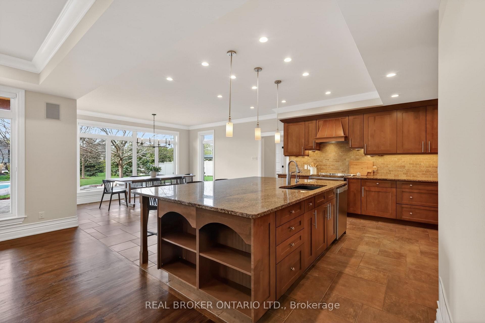 Photo 9 of 465 Lockmaster Crescent, Ottawa, Manotick Village & Manotick Estates — HOMEH