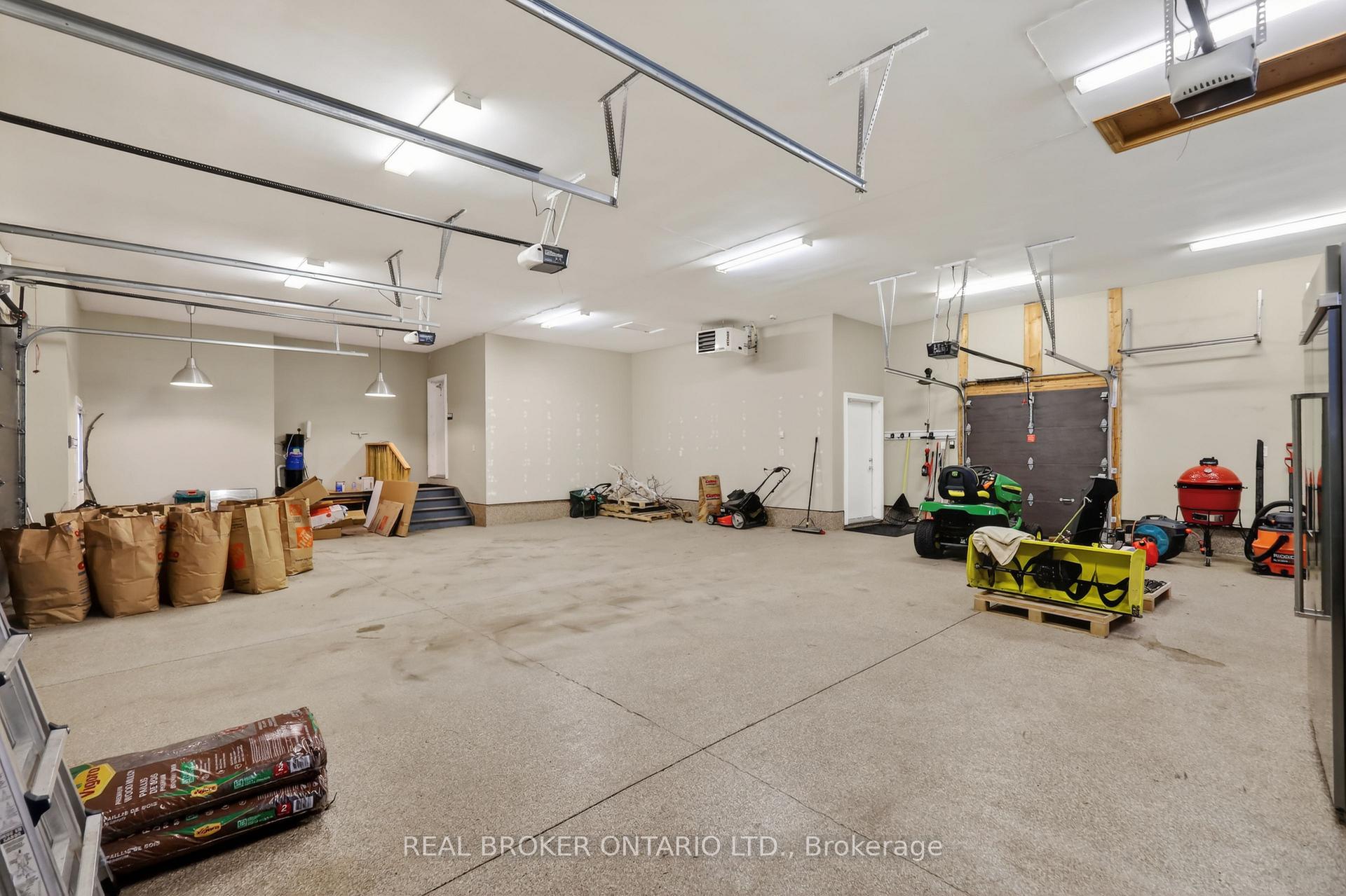 Photo 21 of 465 Lockmaster Crescent, Ottawa, Manotick Village & Manotick Estates — HOMEH