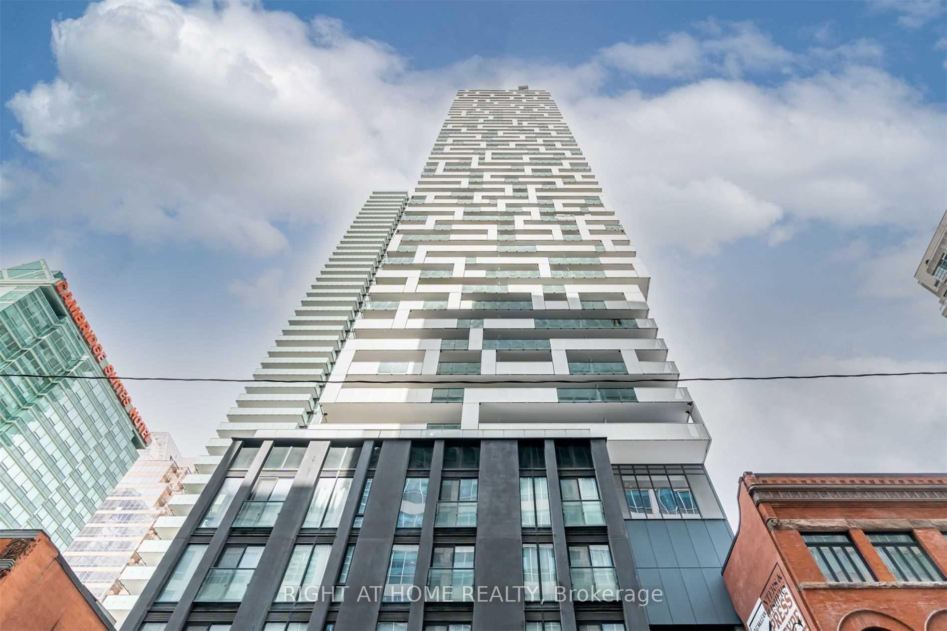 Front of Unit 3803, 20 Lombard Street S