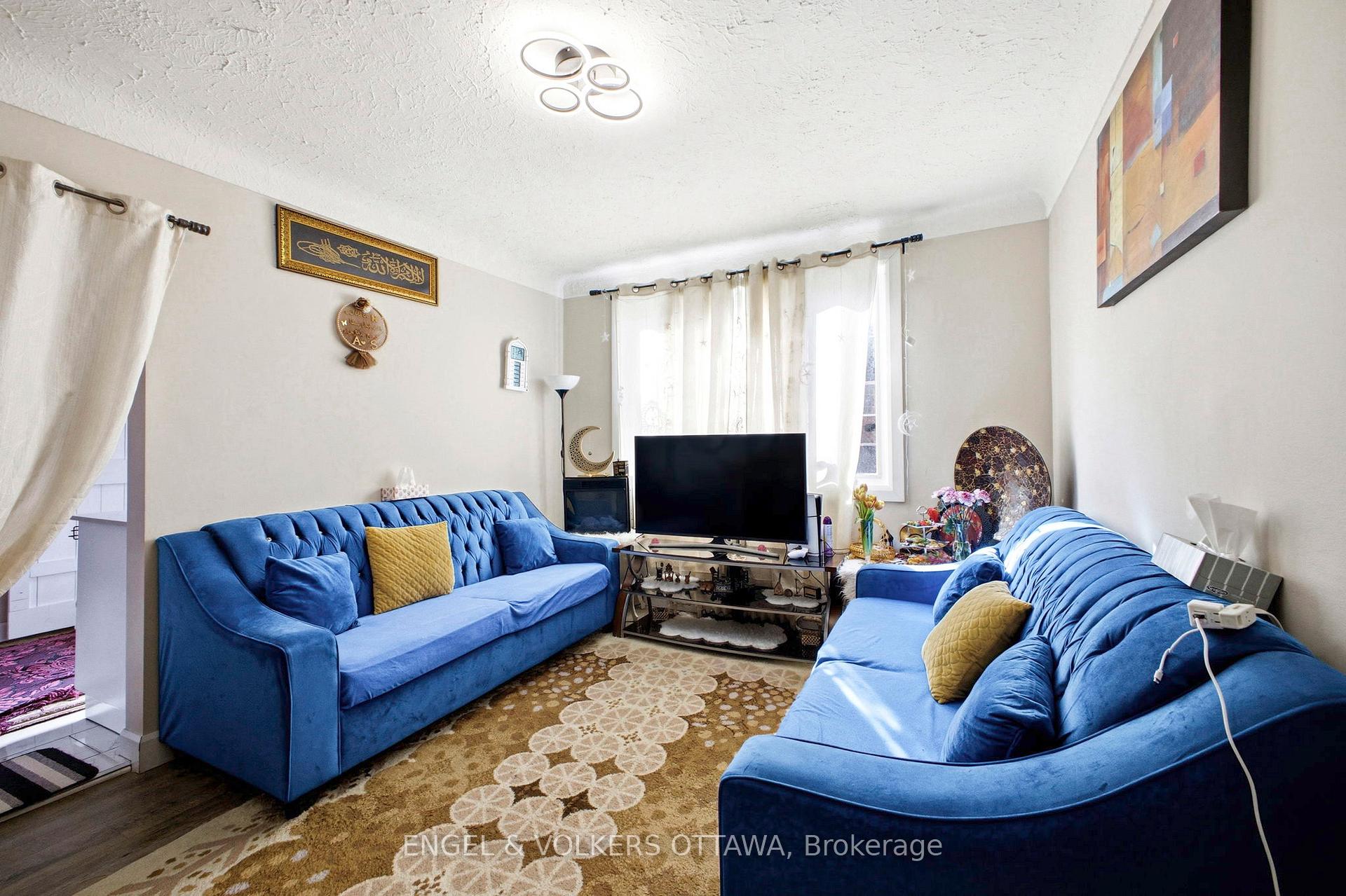 Photo 12 of 287 St Laurent Boulevard, Ottawa, Manor Park — HOMEH