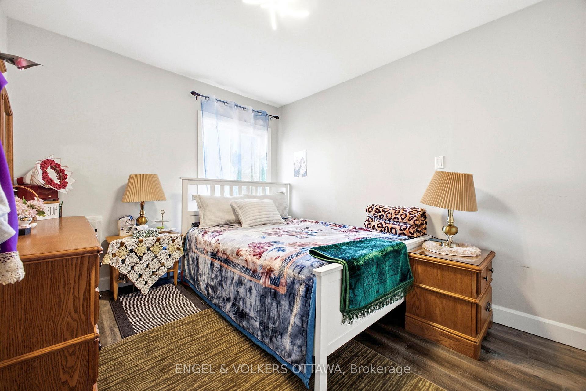 Photo 24 of 287 St Laurent Boulevard, Ottawa, Manor Park — HOMEH