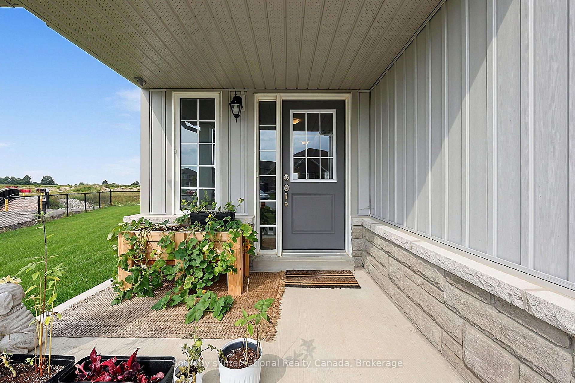 Photo 9 of 270 Springfield Crescent, Clearview, Stayner — HOMEH