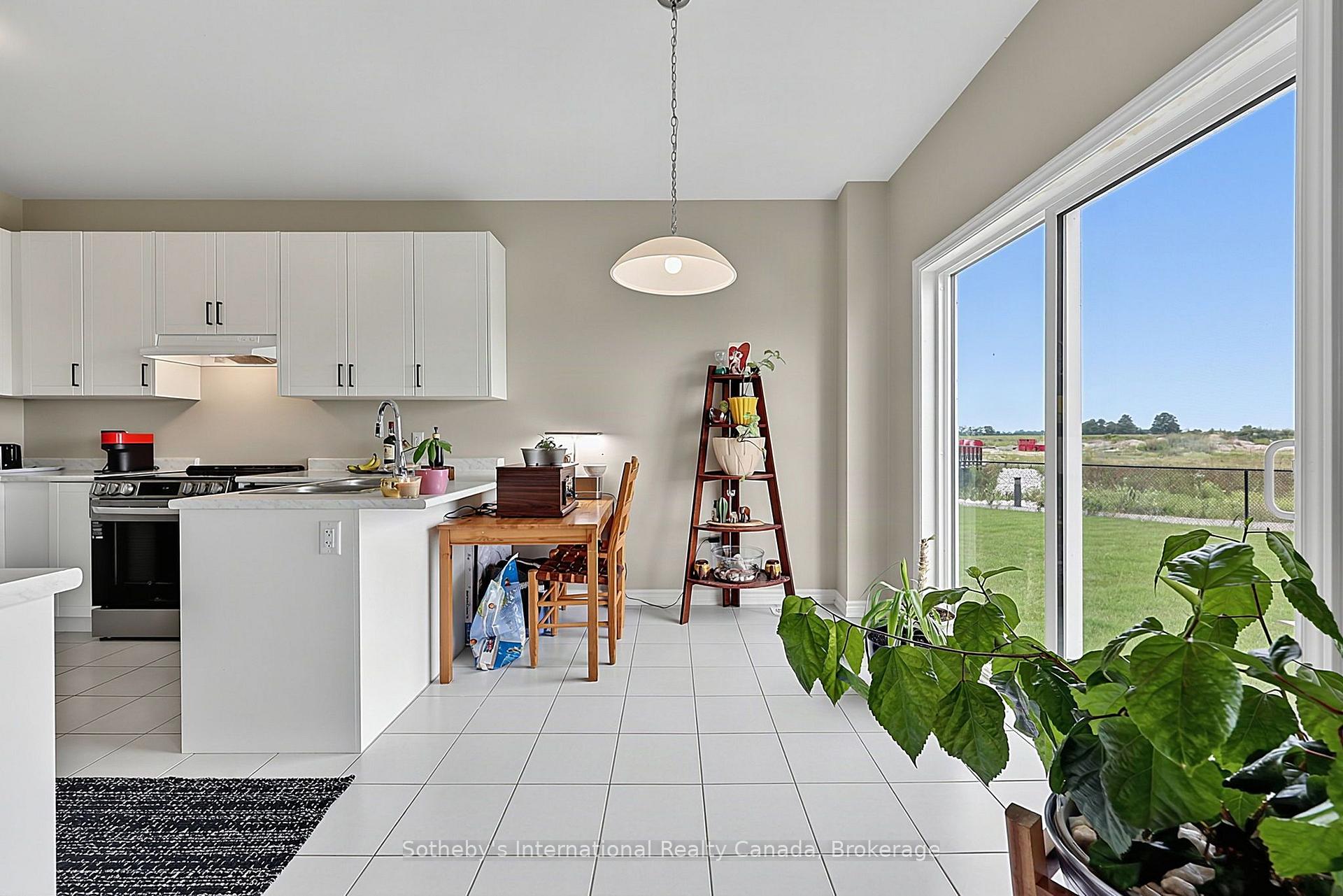 Photo 18 of 270 Springfield Crescent, Clearview, Stayner — HOMEH