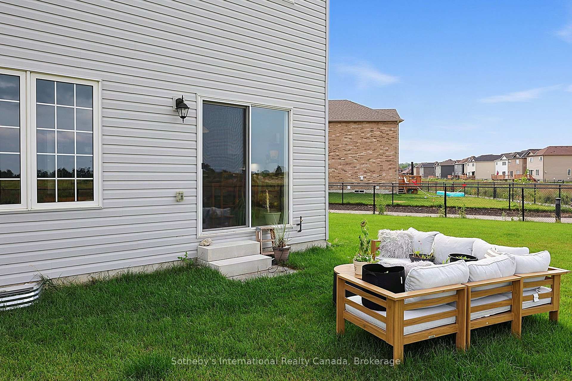 Photo 44 of 270 Springfield Crescent, Clearview, Stayner — HOMEH