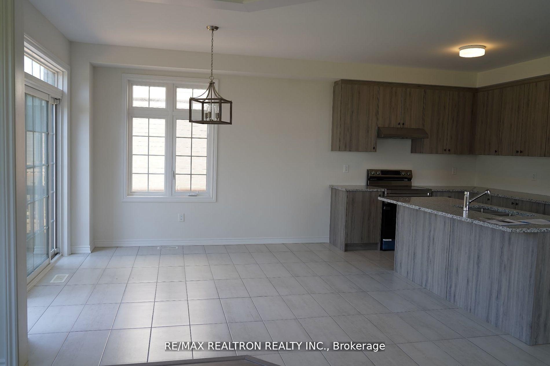 Photo 4 of 465 Hornbeck Street E, Cobourg — HOMEH