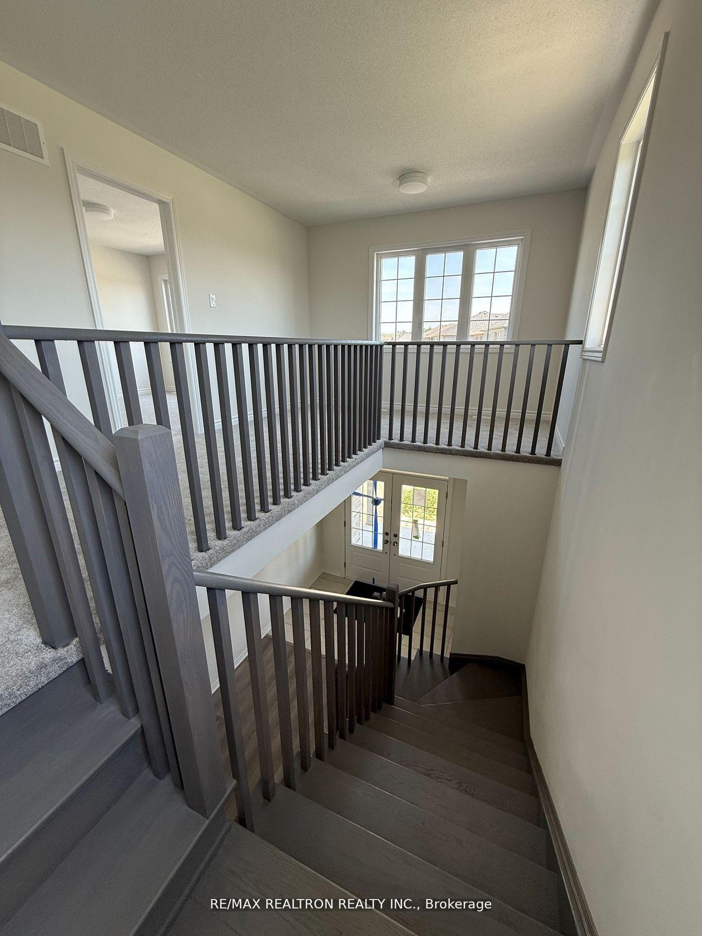 Photo 5 of 465 Hornbeck Street E, Cobourg — HOMEH