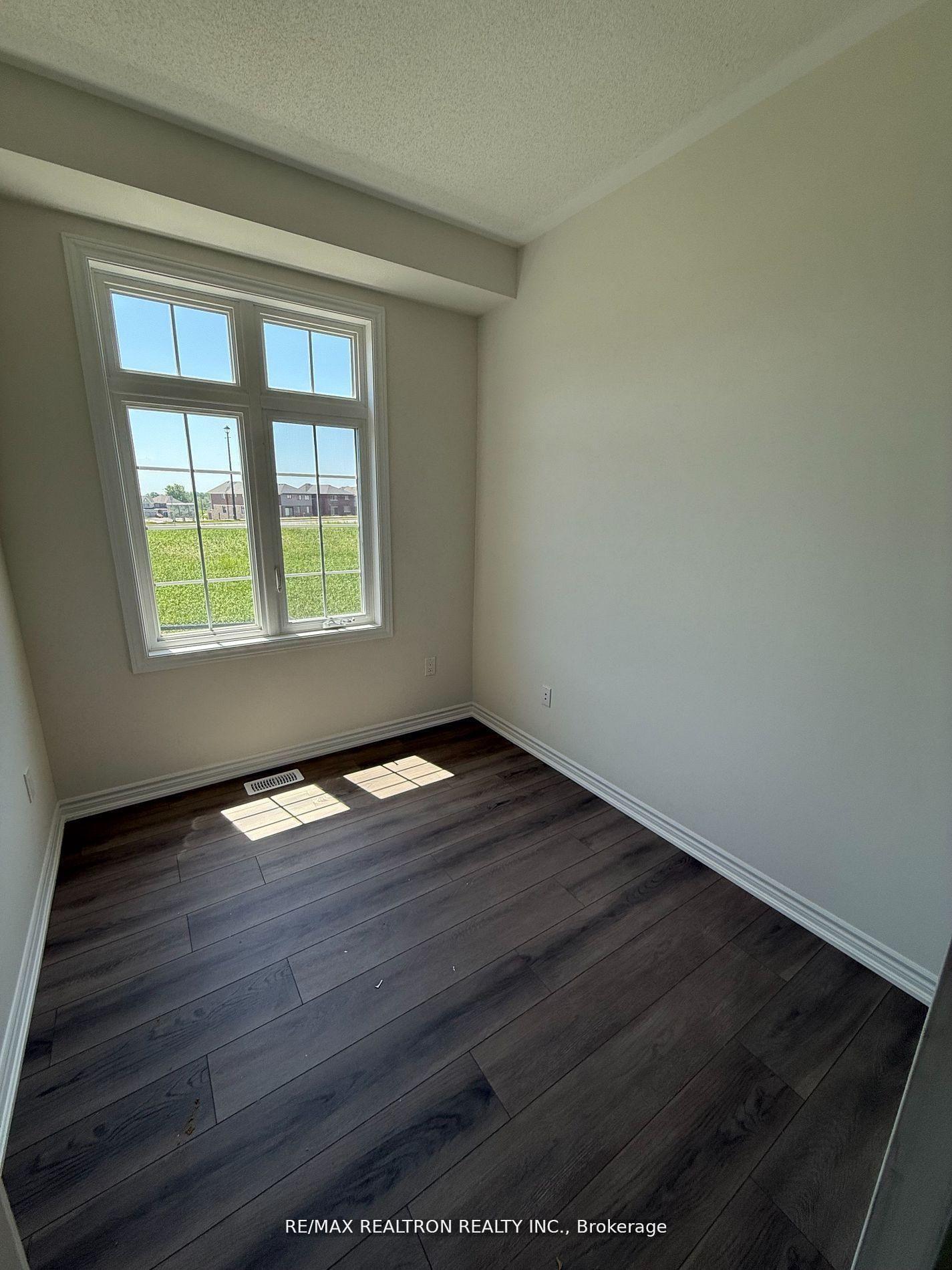 Photo 8 of 465 Hornbeck Street E, Cobourg — HOMEH