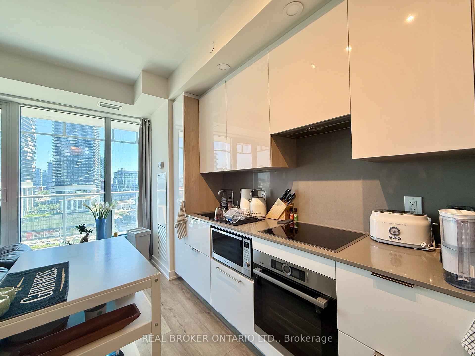 Photo 6 of Unit 1108, 28 Freeland Street, Toronto, Waterfront Communities — HOMEH