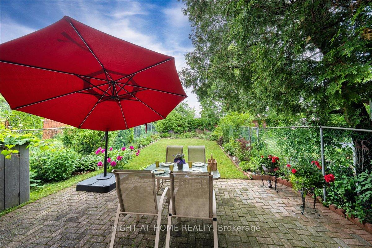 Photo 23 of 72 Rejane Crescent, Vaughan, Crestwood-Springfarm-Yorkhill — HOMEH
