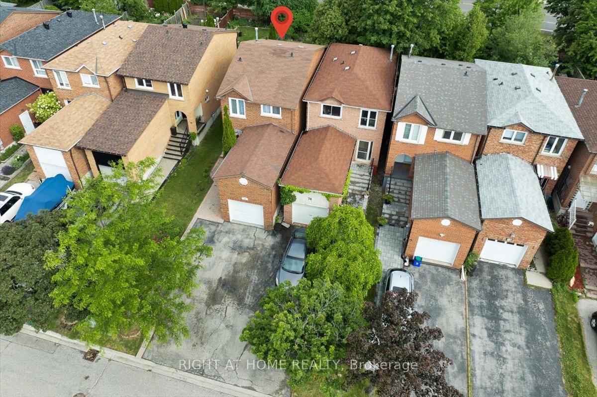Photo 36 of 72 Rejane Crescent, Vaughan, Crestwood-Springfarm-Yorkhill — HOMEH