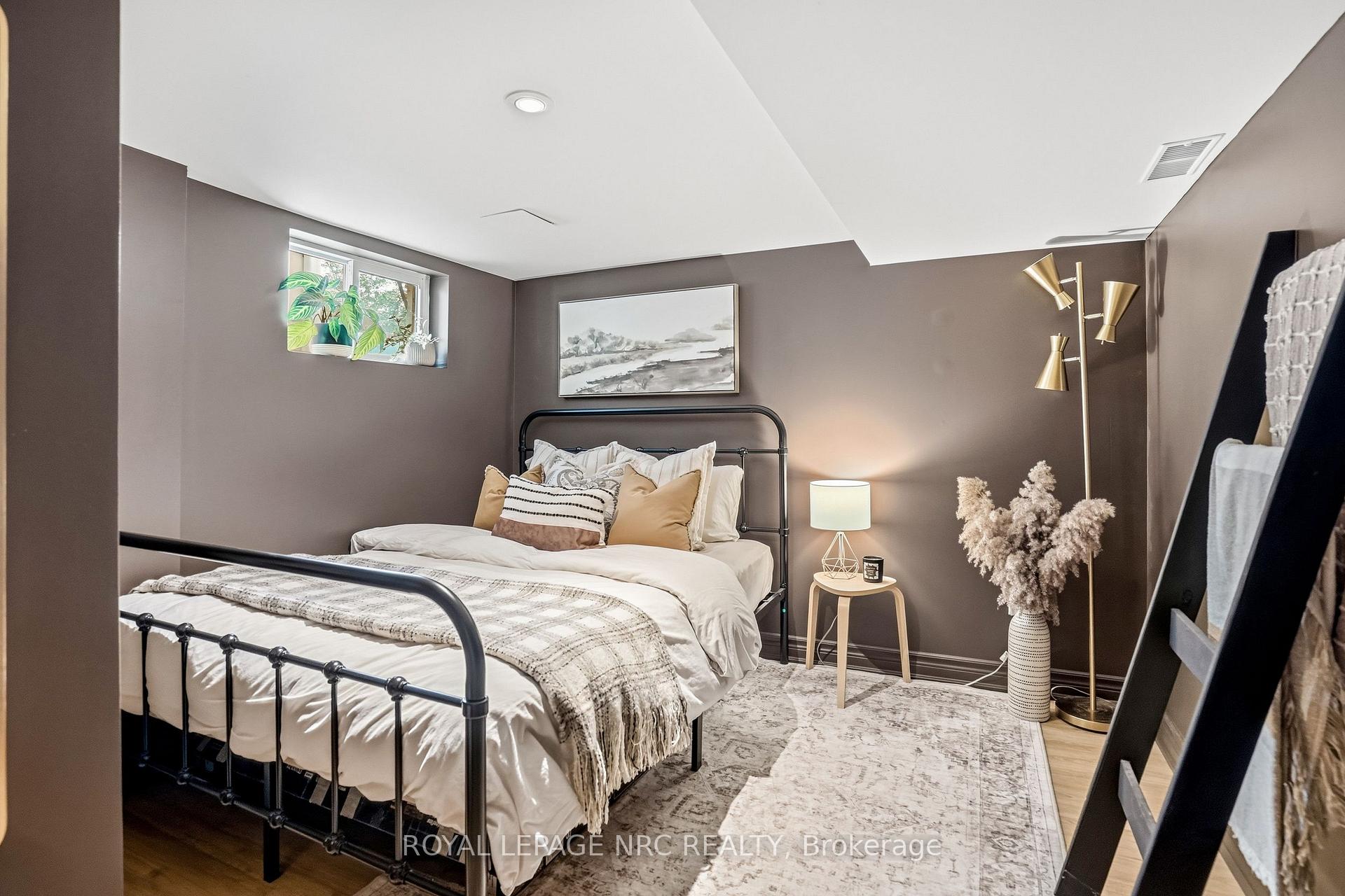 Photo 33 of 49 Smith Street, Welland, Prince Charles — HOMEH