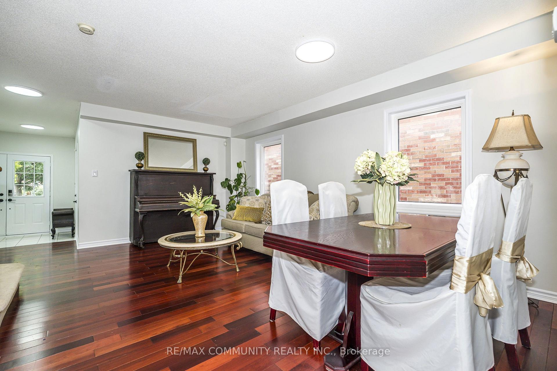 Photo 8 of 1597 Avonmore Square, Pickering, Town Centre — HOMEH
