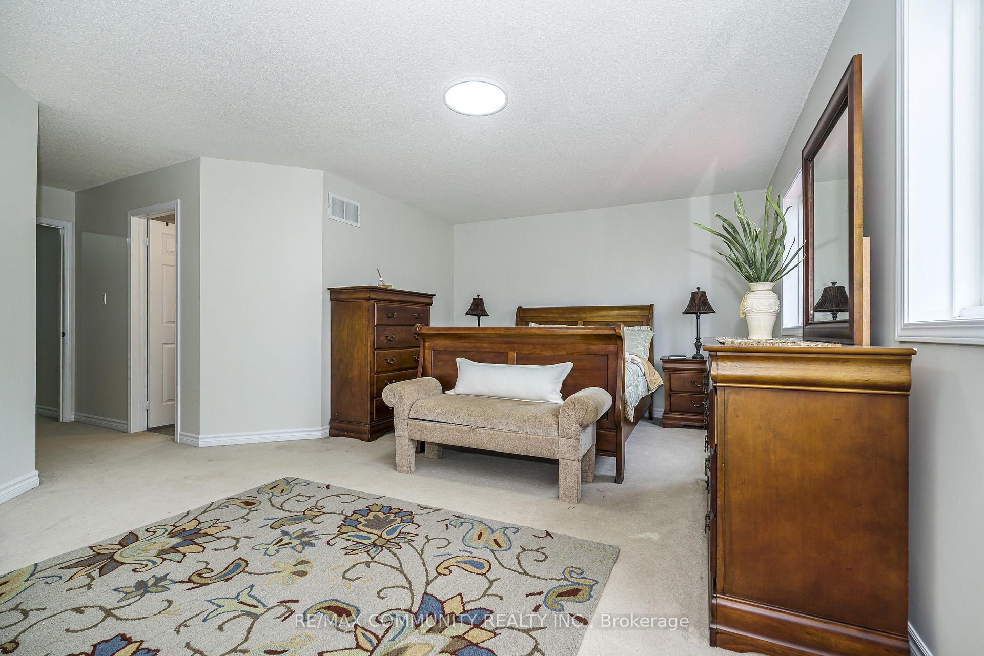Photo 11 of 1597 Avonmore Square, Pickering, Town Centre — HOMEH