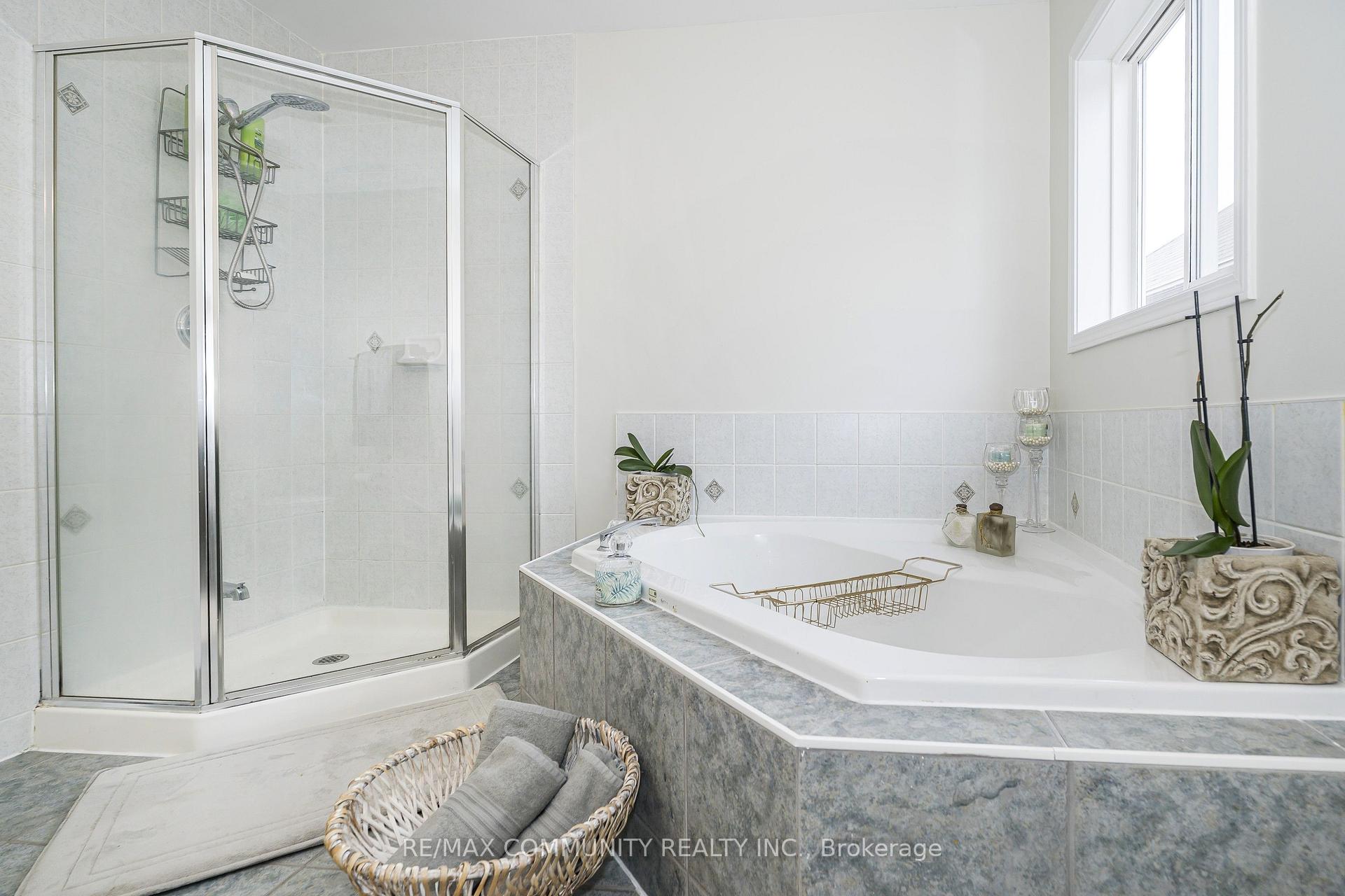 Photo 13 of 1597 Avonmore Square, Pickering, Town Centre — HOMEH