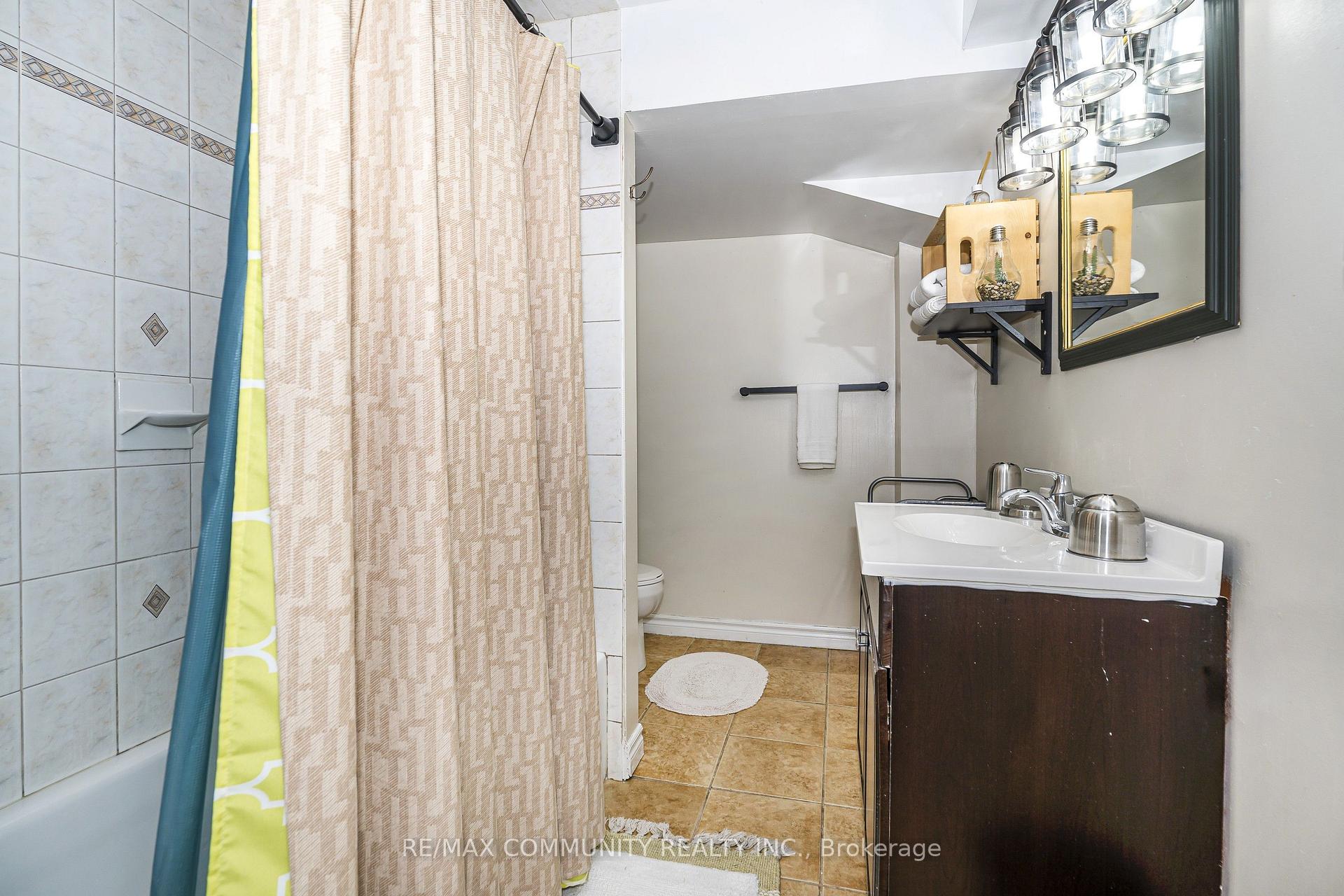Photo 23 of 1597 Avonmore Square, Pickering, Town Centre — HOMEH