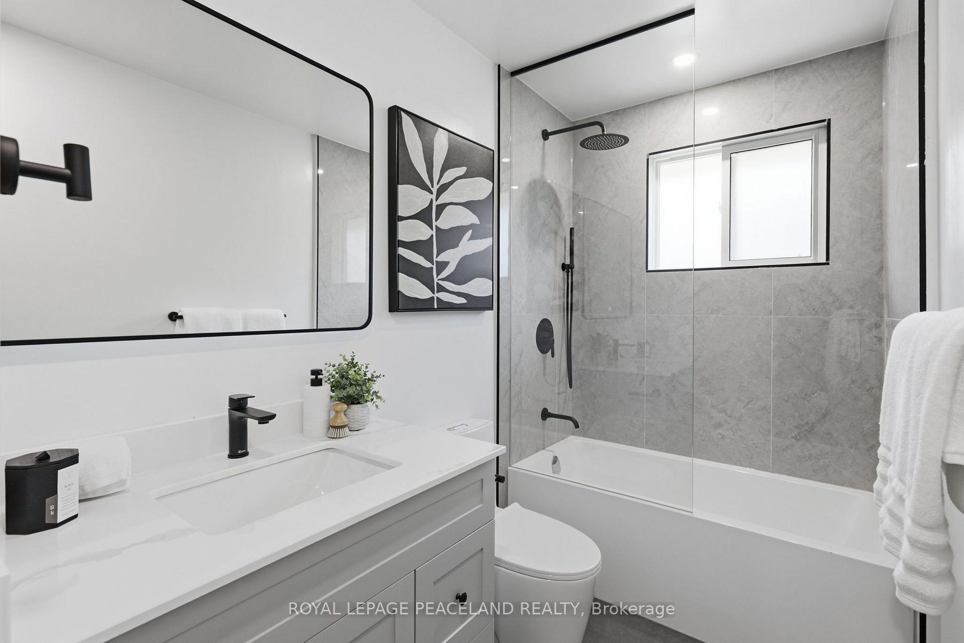 Photo 12 of 1263 Cherrydown Drive, Oshawa, Donevan — HOMEH