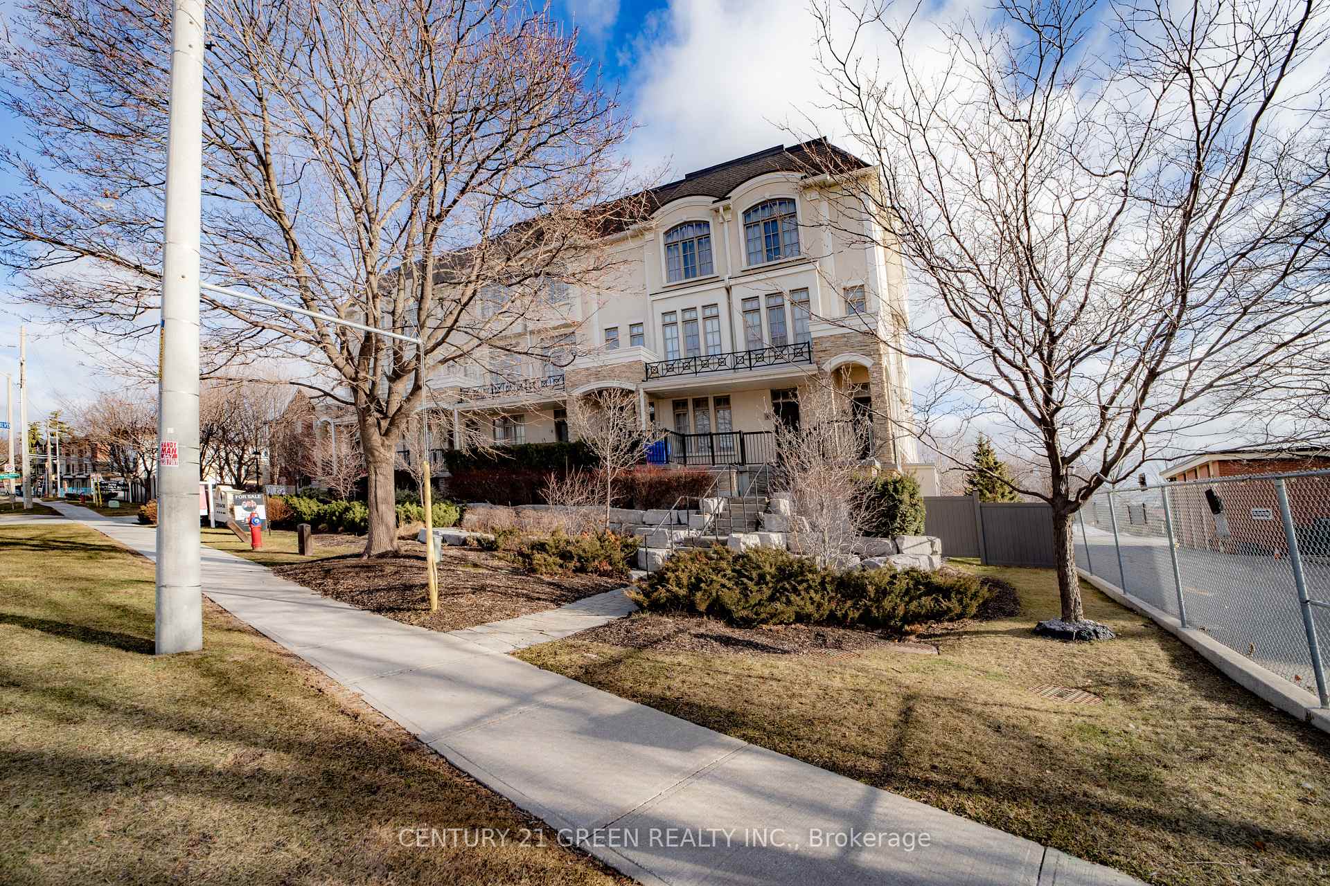 Photo of Unit 5, 3071 Cawthra Road