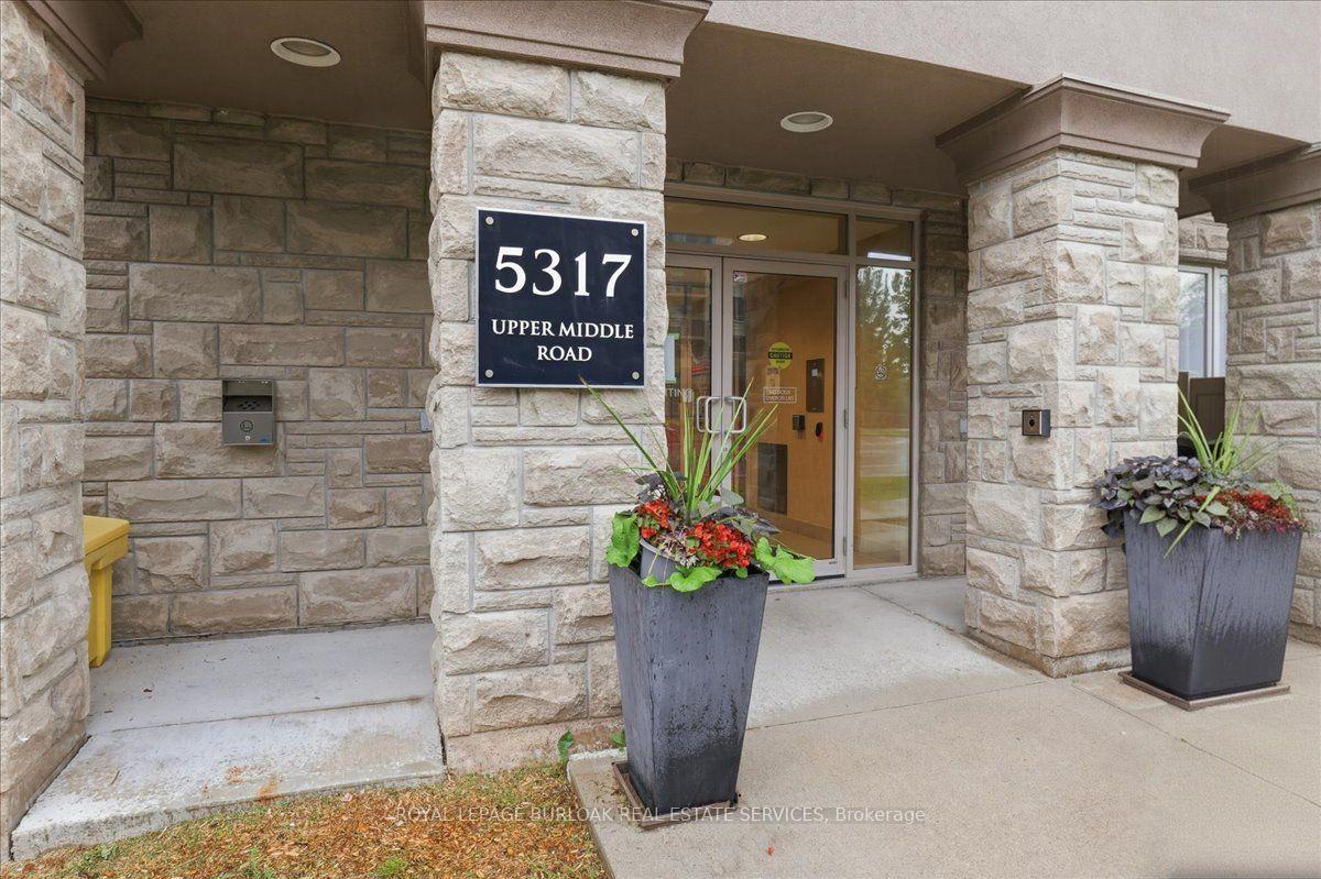 Photo 4 of Unit 118, 5317 Upper Middle Road, Burlington, Orchard — HOMEH