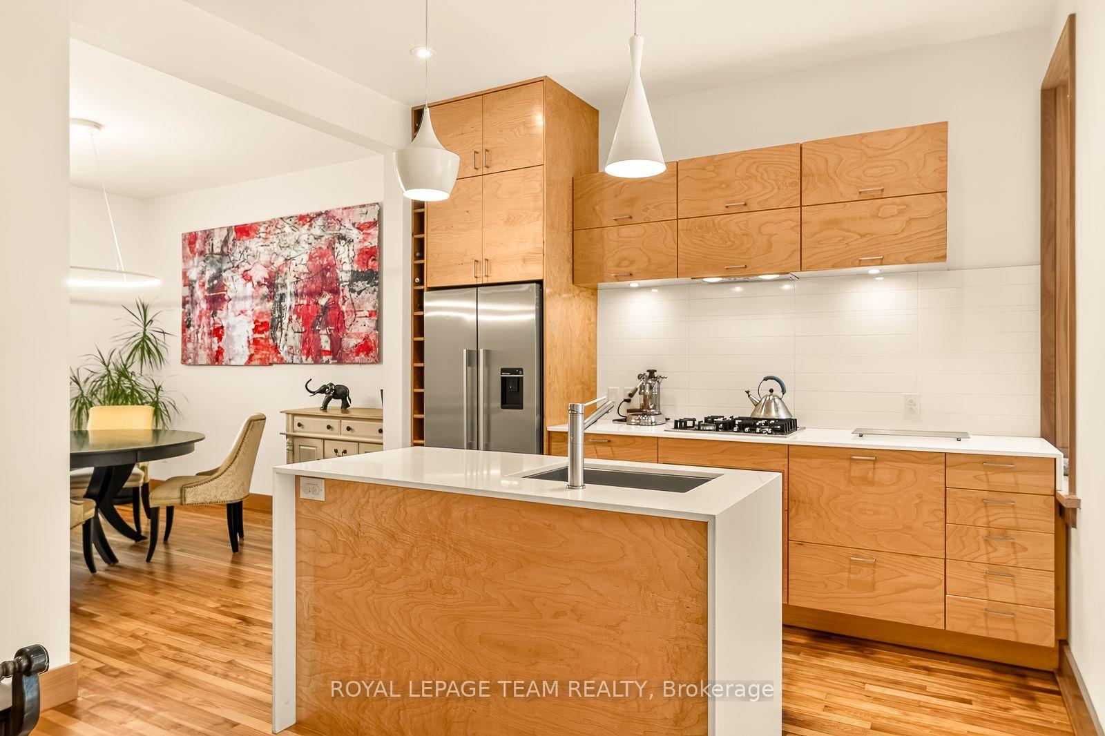 Photo 10 of 66 Ivy Crescent, Ottawa, Lindenlea — HOMEH