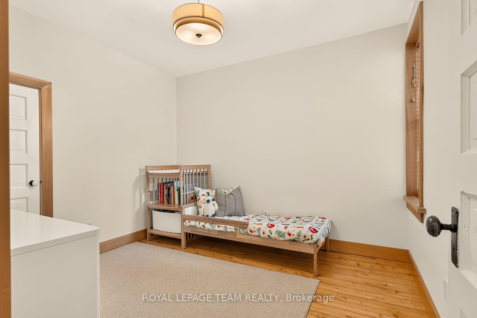 Photo 19 of 66 Ivy Crescent, Ottawa, Lindenlea — HOMEH