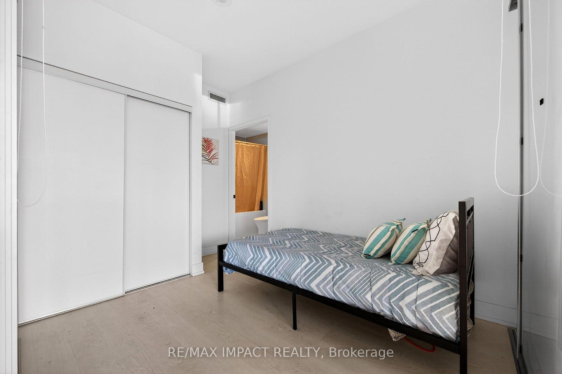 Photo 12 of Unit 813, 308 Jarvis Street, Toronto, Church-Yonge Corridor — HOMEH