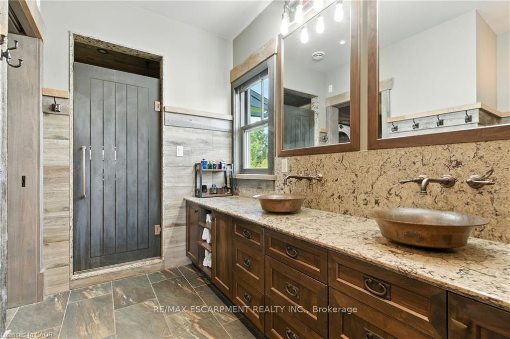 Photo 11 of 437 6th Concession Road E, Hamilton, Rural Flamborough — HOMEH