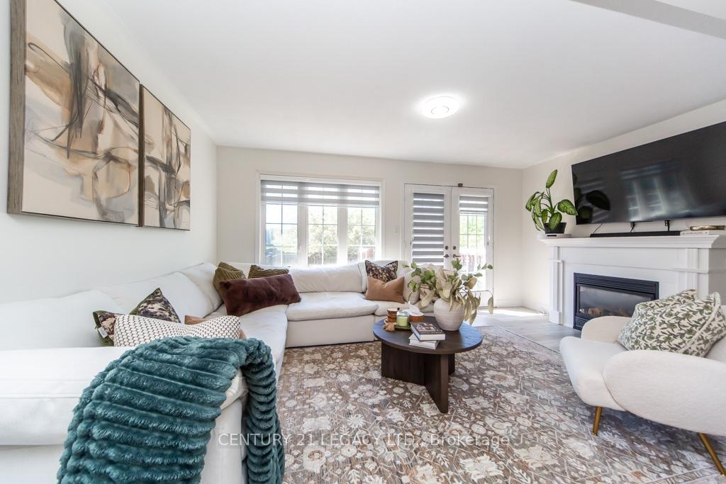 Photo 1 of 44 Tincomb Crescent, Whitby, Pringle Creek — HOMEH