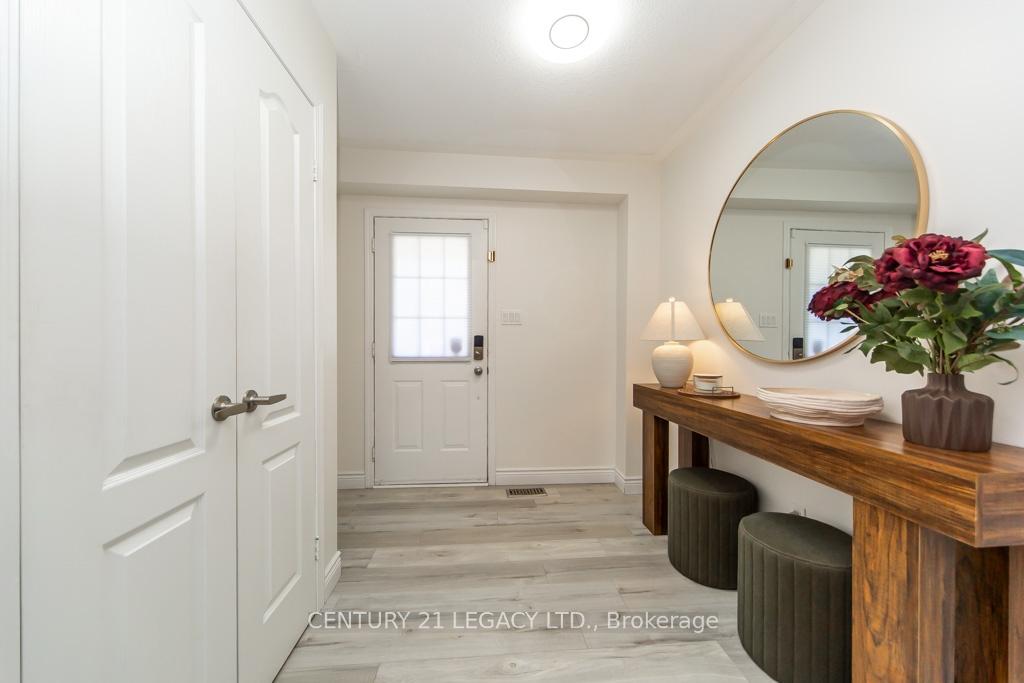 Photo 4 of 44 Tincomb Crescent, Whitby, Pringle Creek — HOMEH