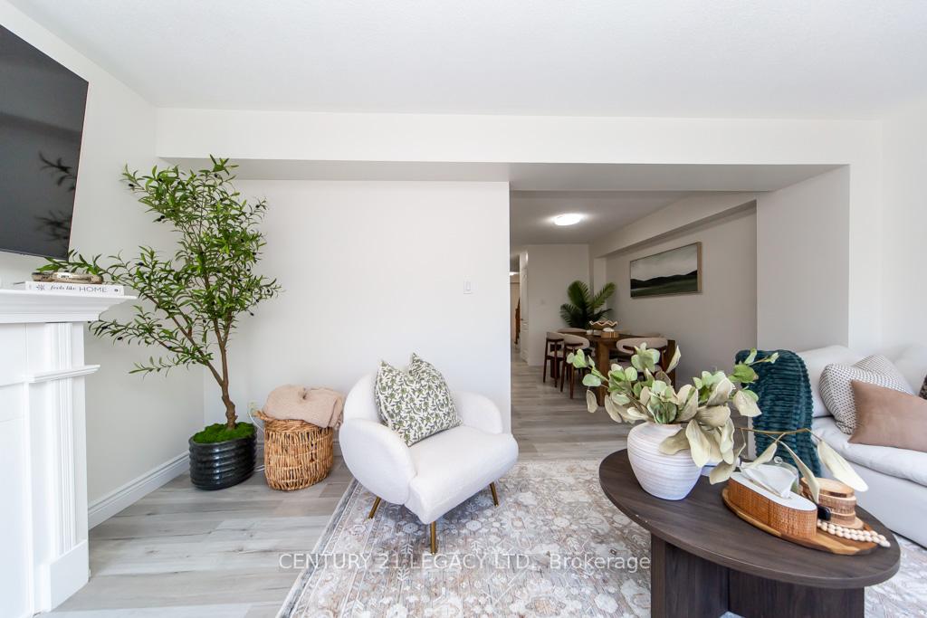 Photo 9 of 44 Tincomb Crescent, Whitby, Pringle Creek — HOMEH