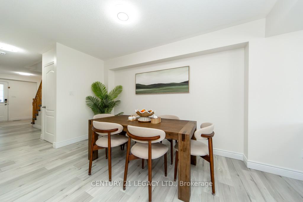 Photo 16 of 44 Tincomb Crescent, Whitby, Pringle Creek — HOMEH
