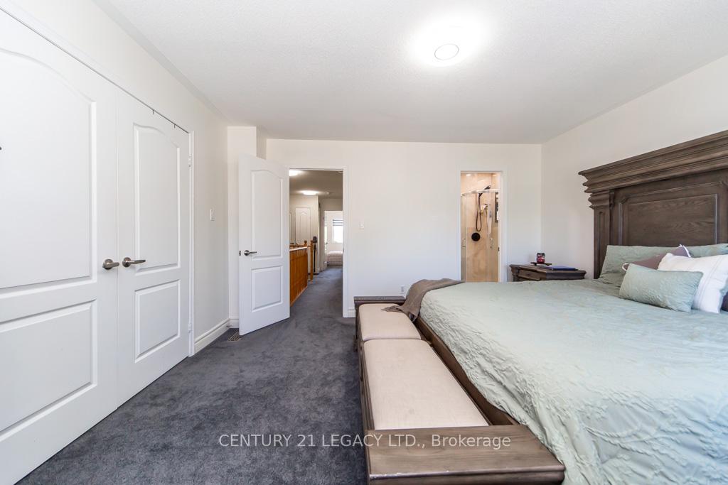 Photo 23 of 44 Tincomb Crescent, Whitby, Pringle Creek — HOMEH