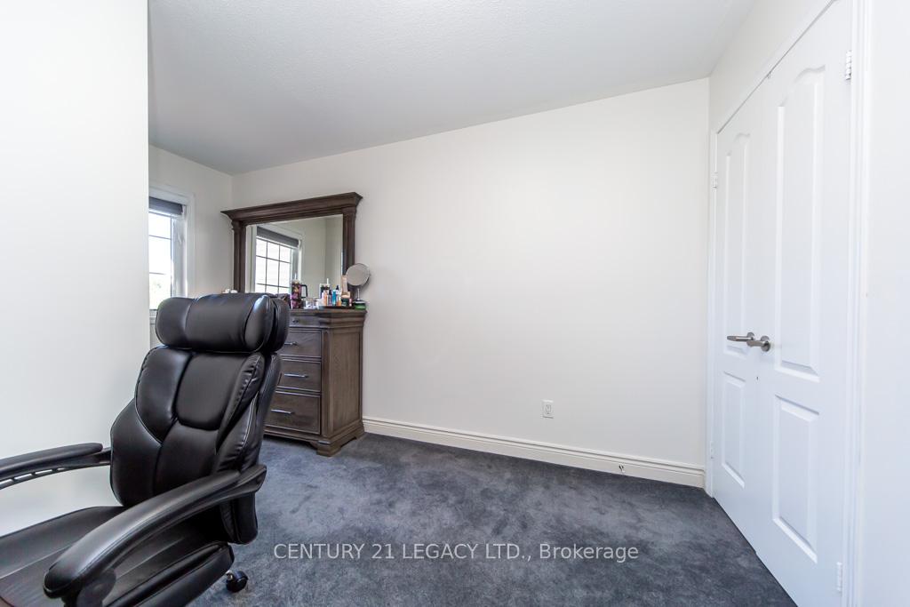 Photo 29 of 44 Tincomb Crescent, Whitby, Pringle Creek — HOMEH