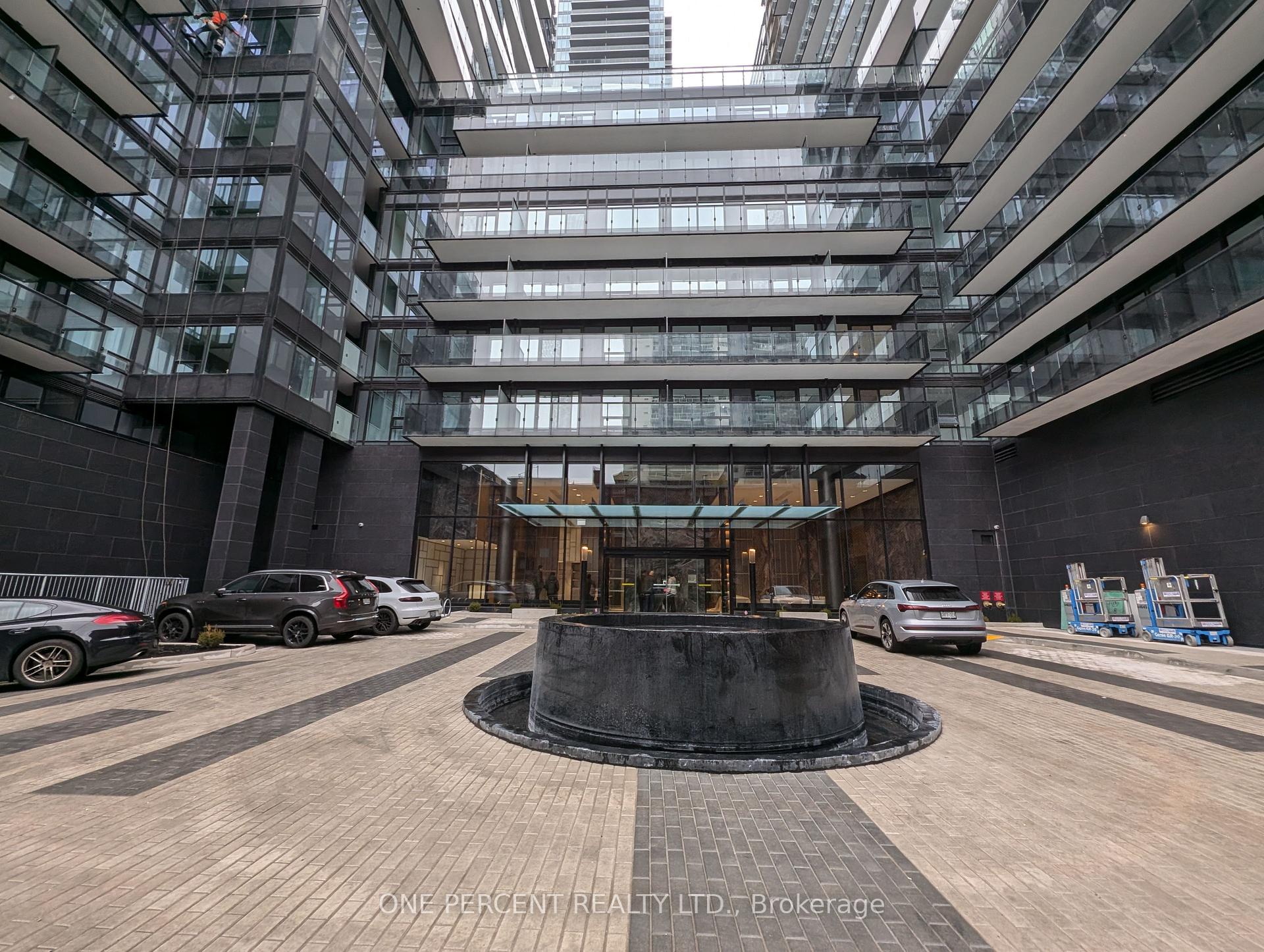 Photo 2 of Unit 1104, 127 Broadway Avenue, Toronto, Mount Pleasant West — HOMEH