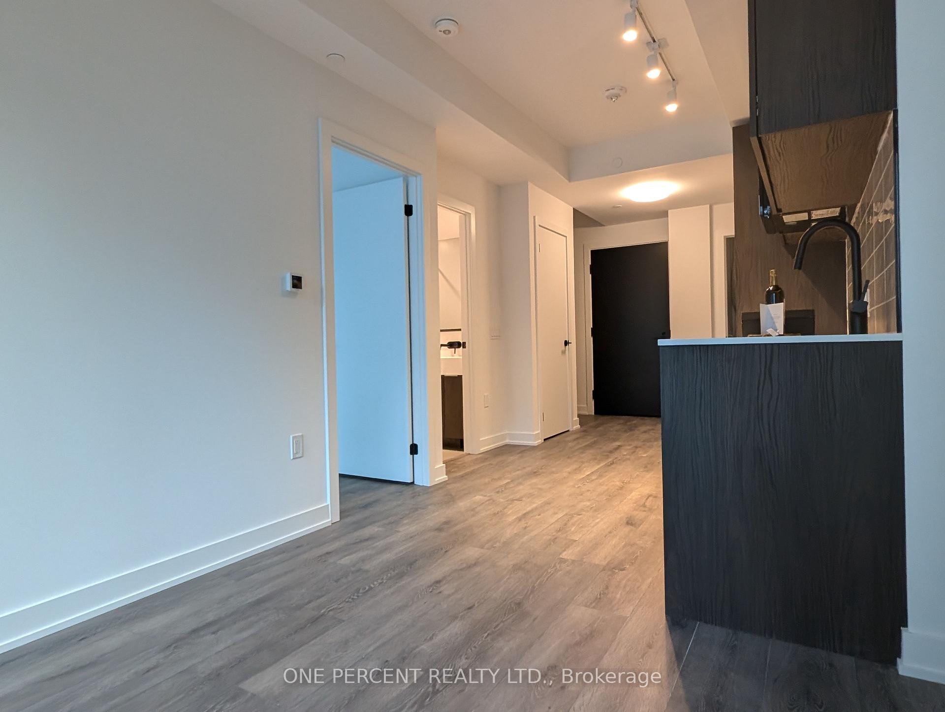 Photo 9 of Unit 1104, 127 Broadway Avenue, Toronto, Mount Pleasant West — HOMEH