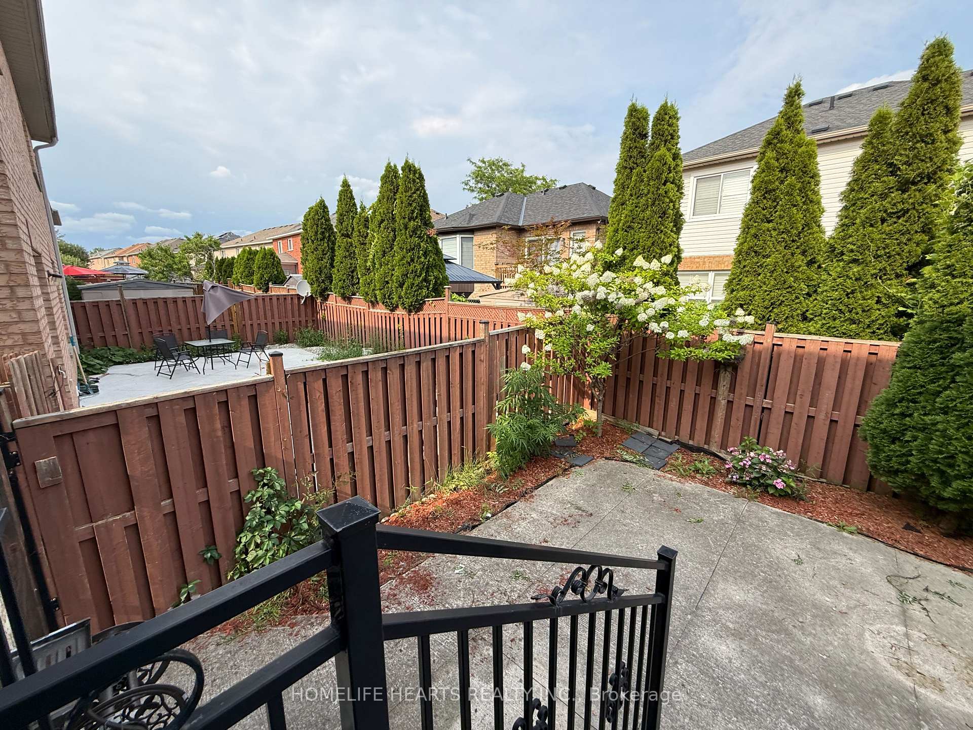 Photo 46 of 55 Queen Mary Drive, Brampton, Fletcher's Meadow — HOMEH