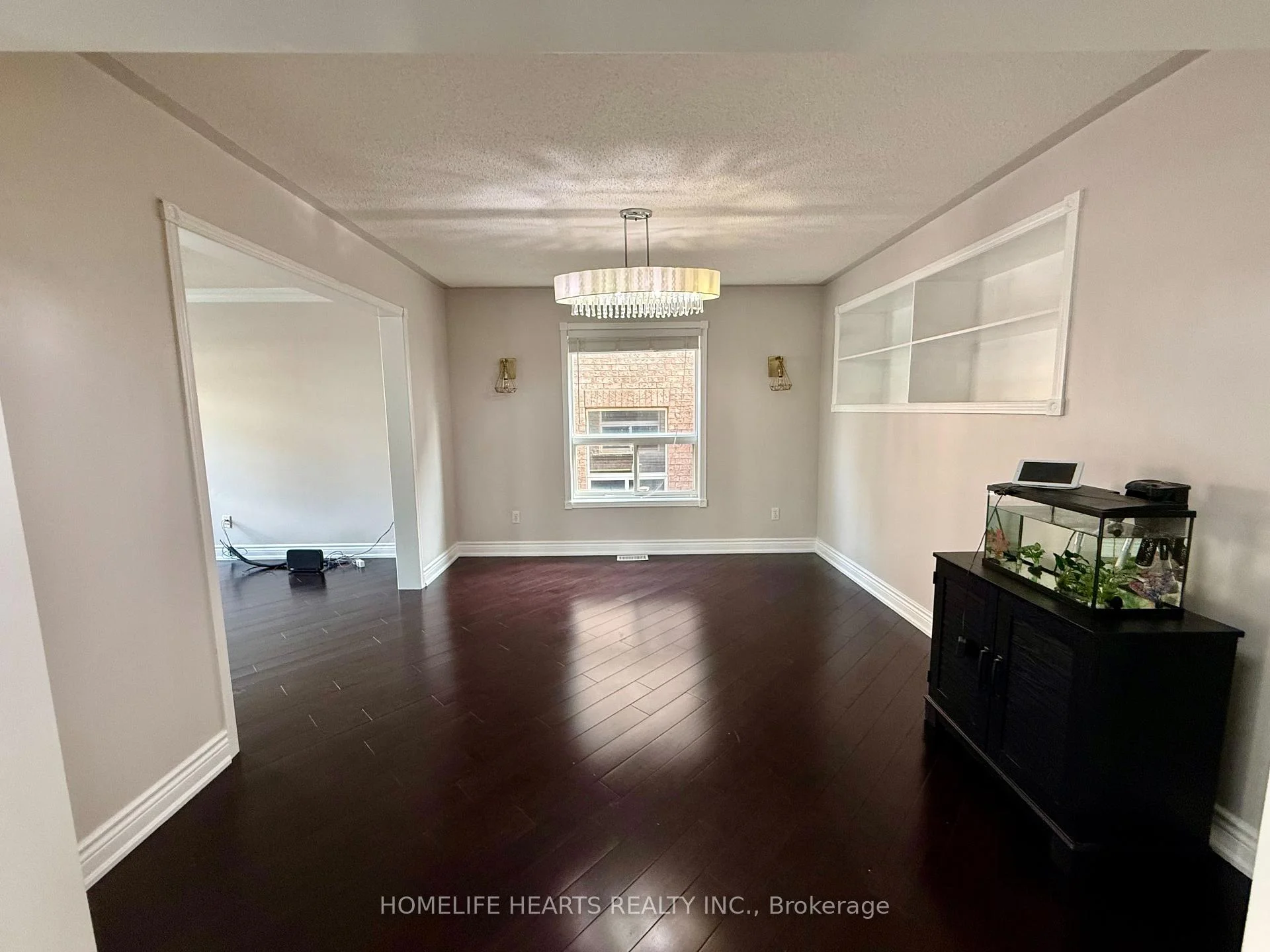 Photo 9 of 55 Queen Mary Drive, Brampton, Fletcher's Meadow — HOMEH