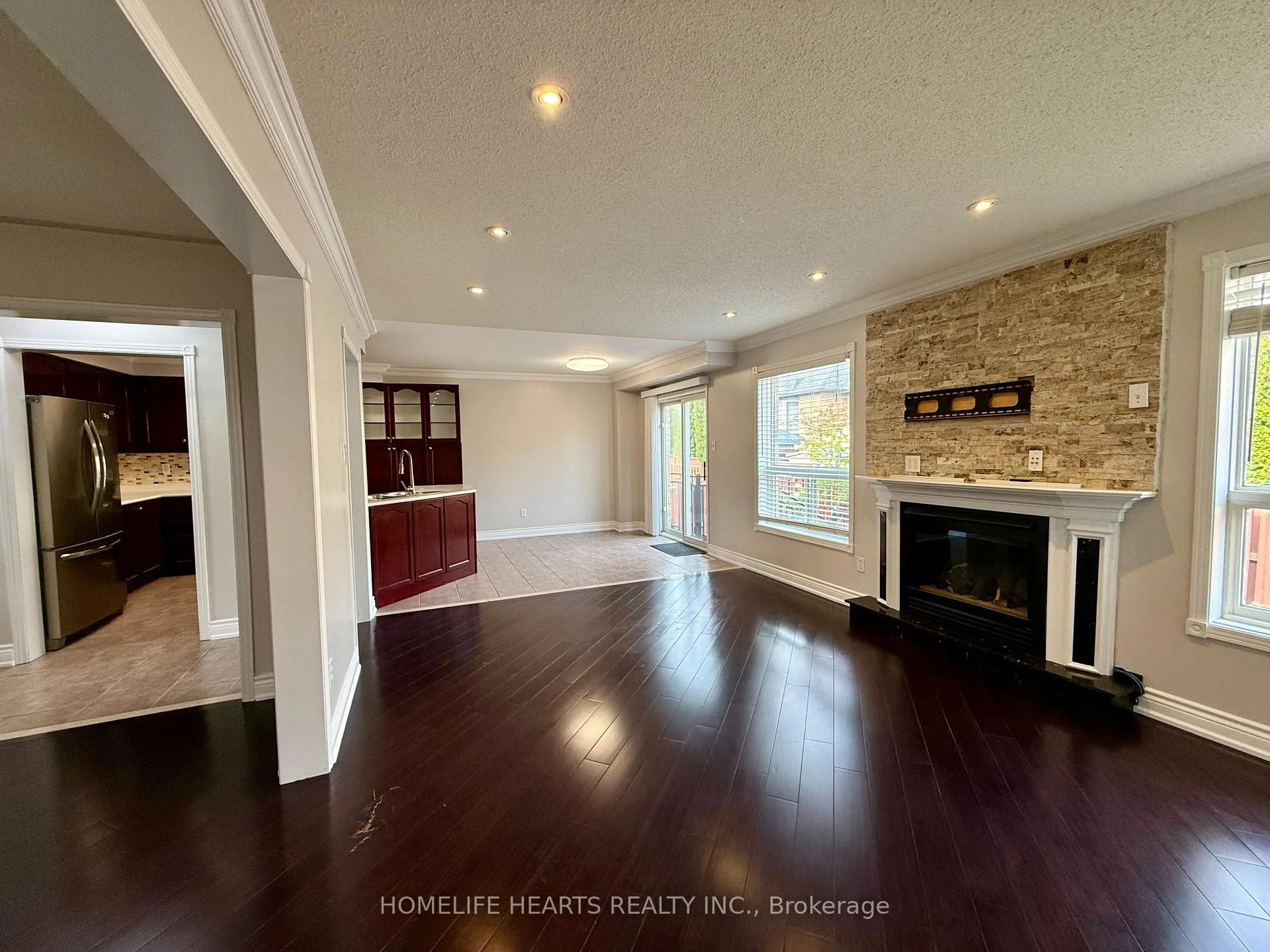 Photo 12 of 55 Queen Mary Drive, Brampton, Fletcher's Meadow — HOMEH
