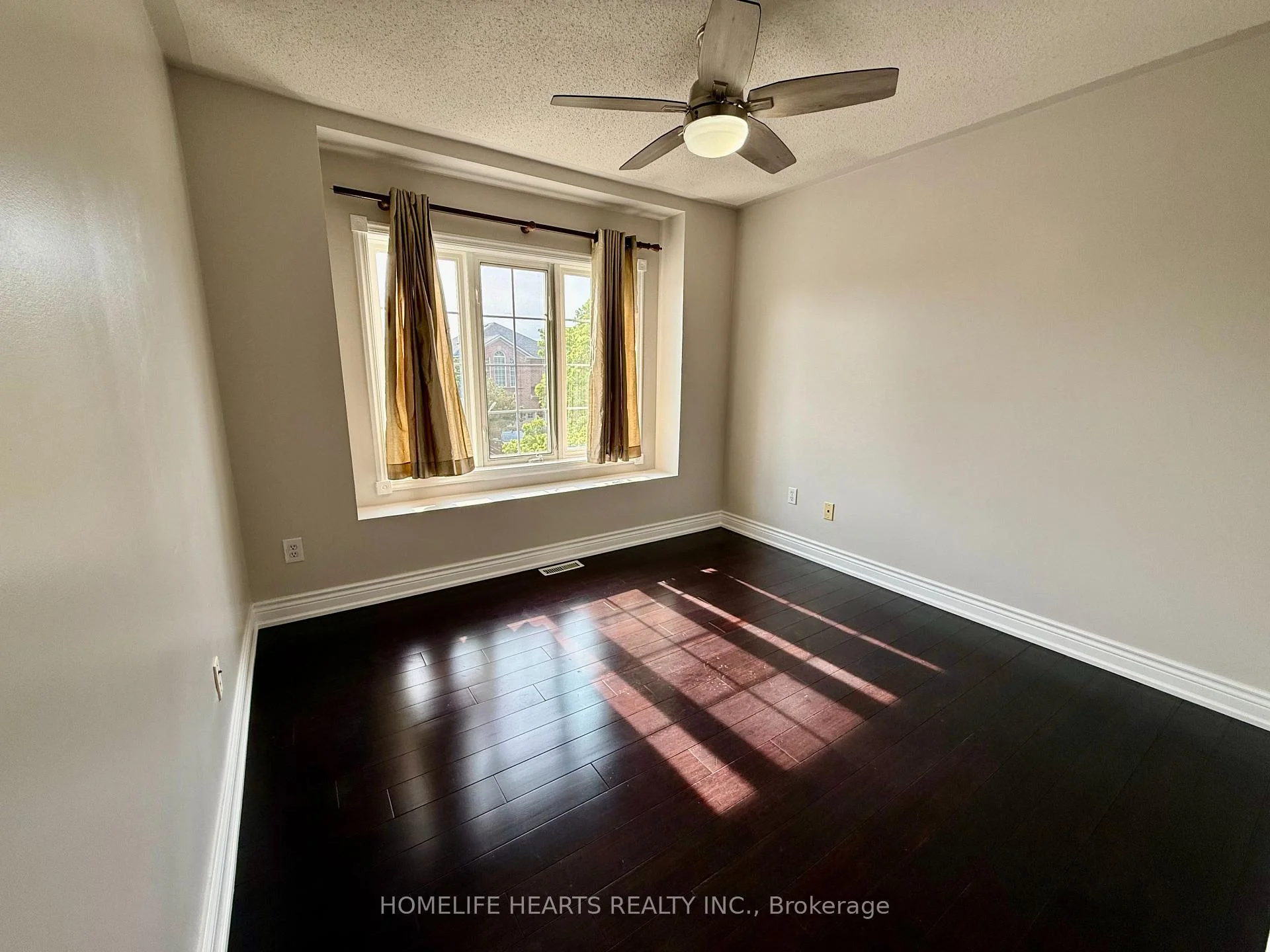 Photo 26 of 55 Queen Mary Drive, Brampton, Fletcher's Meadow — HOMEH